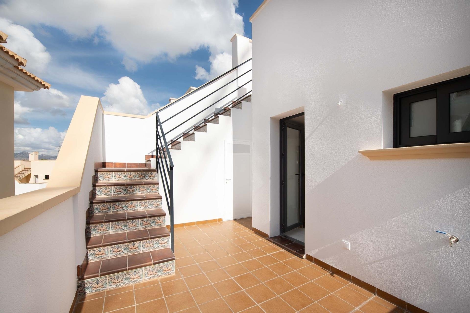Obra nueva - Bungalow -
Cox - San Fernando