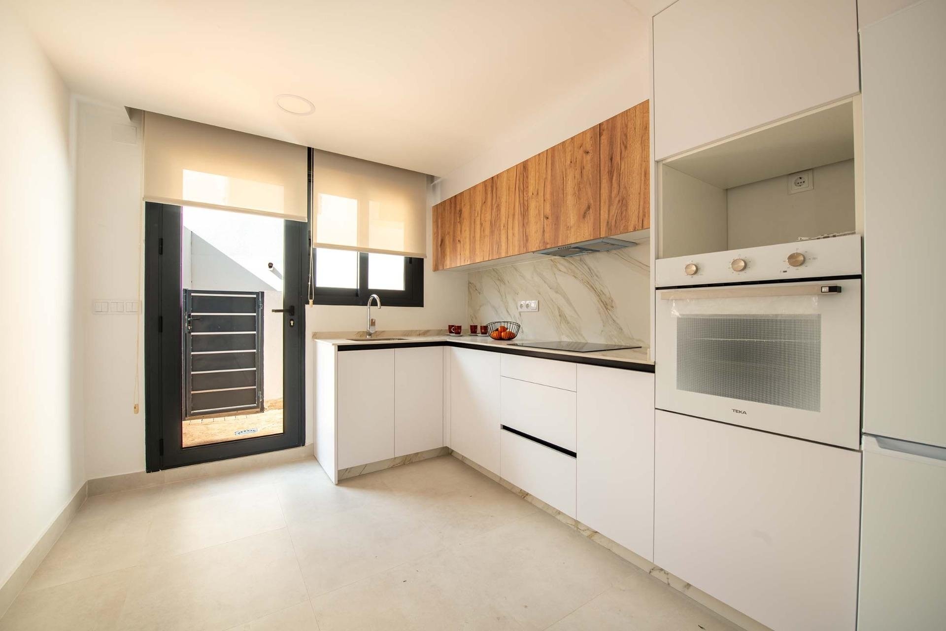 Obra nueva - Bungalow -
Cox - San Fernando