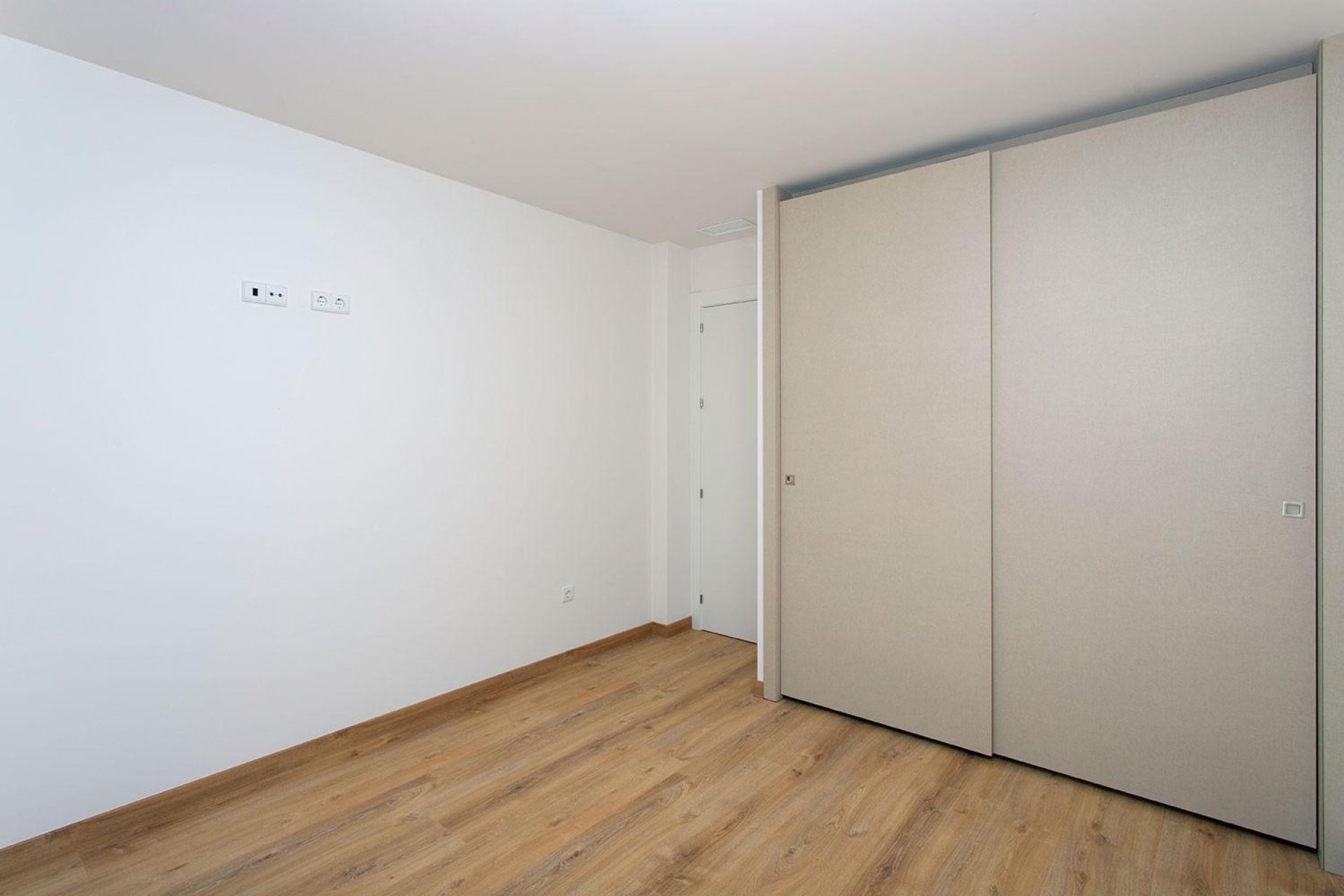 Obra nueva - Bungalow -
Hondón de las Nieves - El Salero