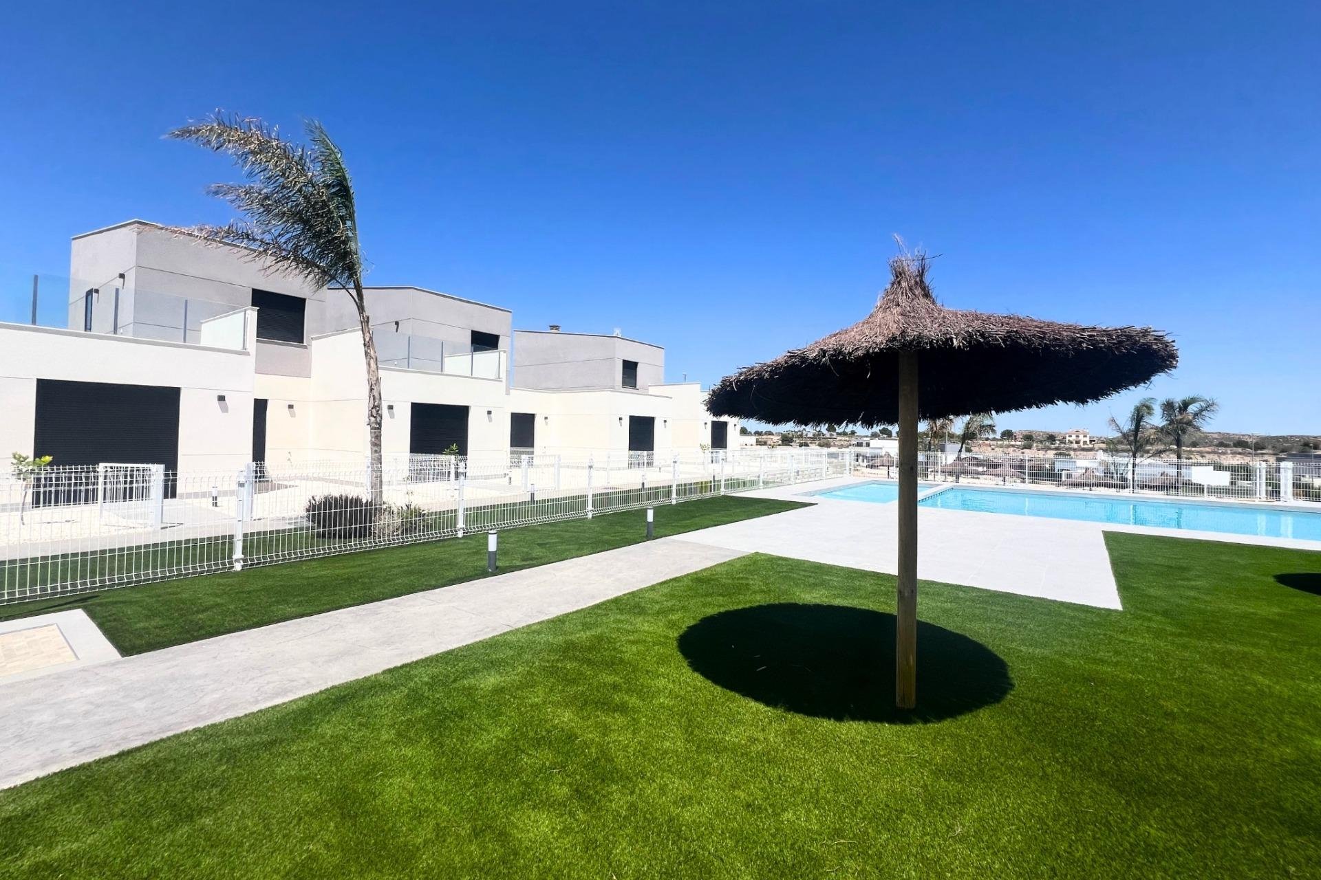 Obra nueva - Town House -
Baños y Mendigo - Altaona Golf