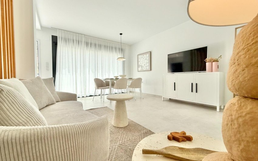 Obra nueva - Town House -
Cox - San Fernando