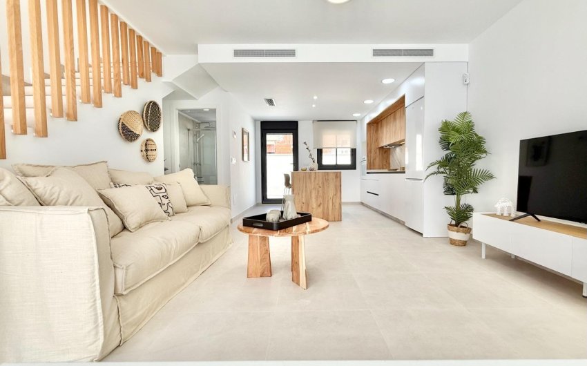 Obra nueva - Town House -
Cox - San Fernando