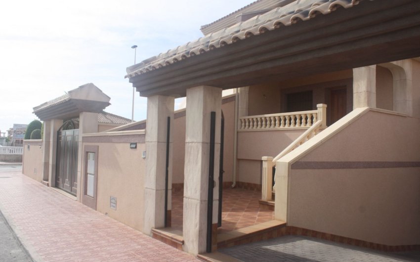 Obra nueva - Town House -
Torrevieja - Los Altos