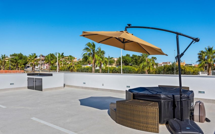 Obra nueva - Villa -
Algorfa - La Finca Golf