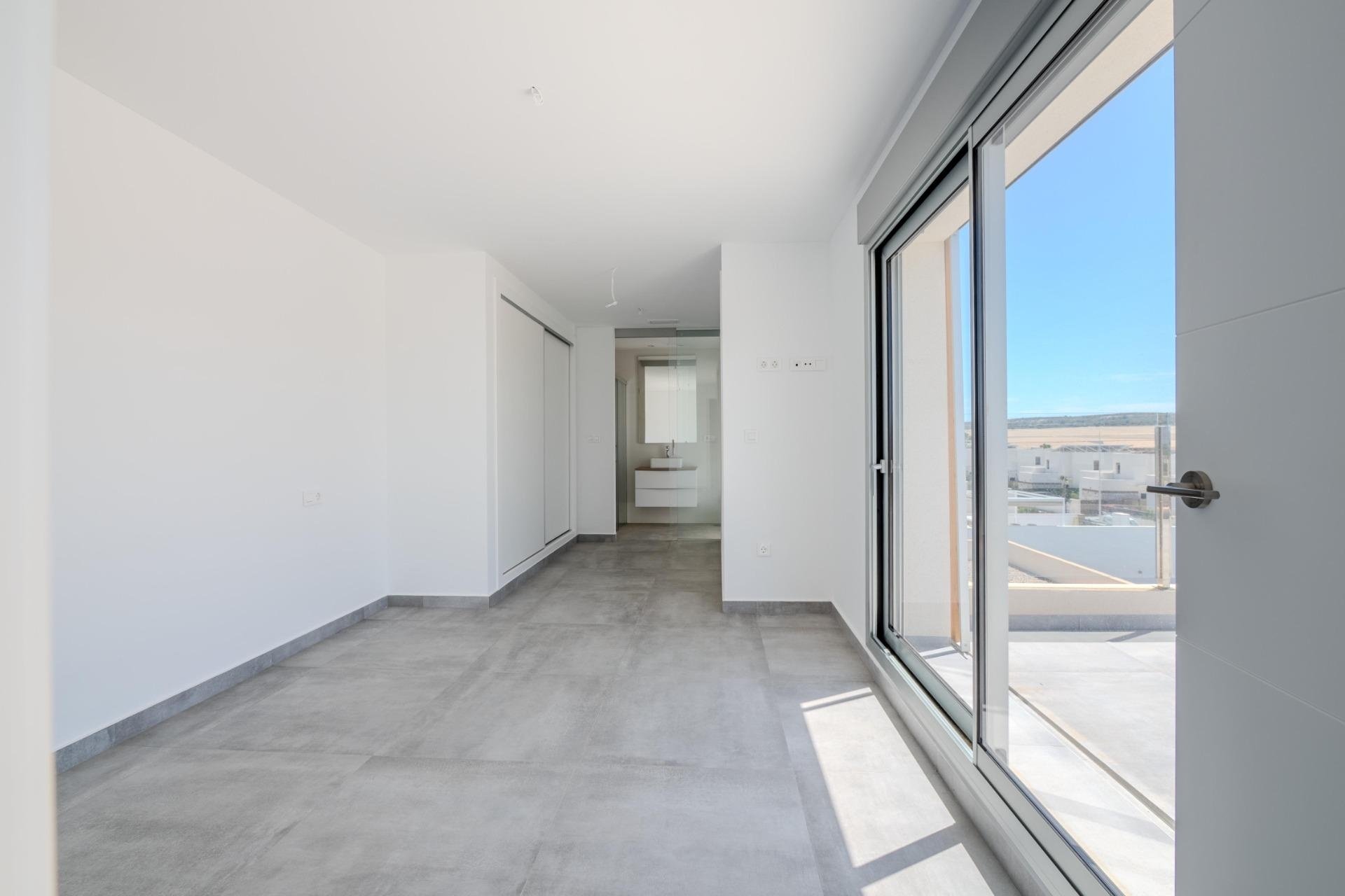 Obra nueva - Villa -
Algorfa - La Finca Golf