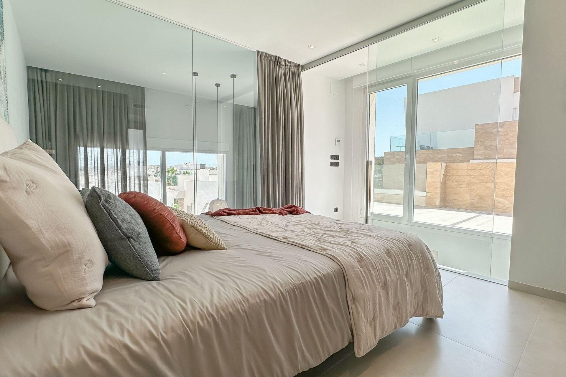 Obra nueva - Villa -
Algorfa - La Finca Golf