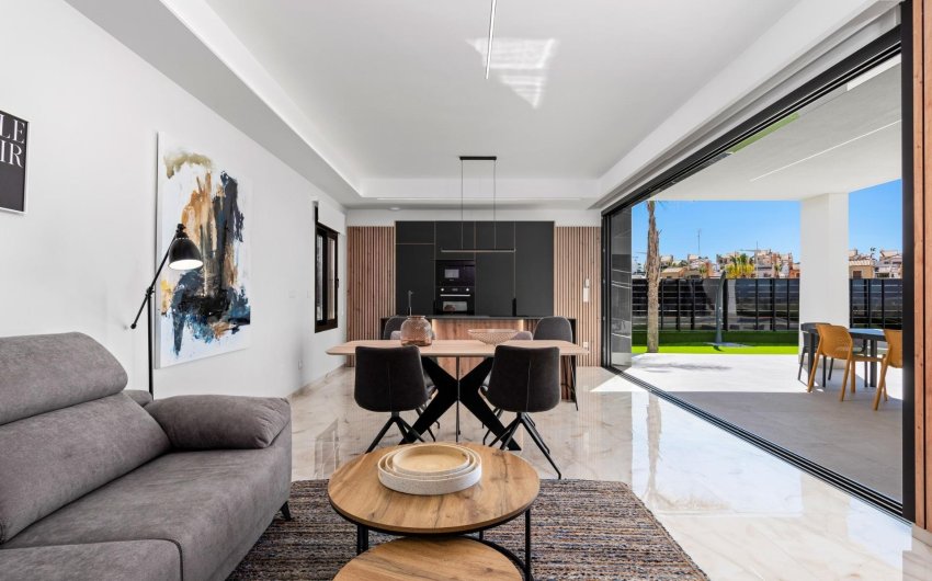 Obra nueva - Villa -
Algorfa - La Finca Golf