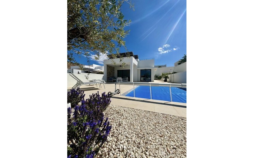 Obra nueva - Villa -
Benijofar - Pueblo