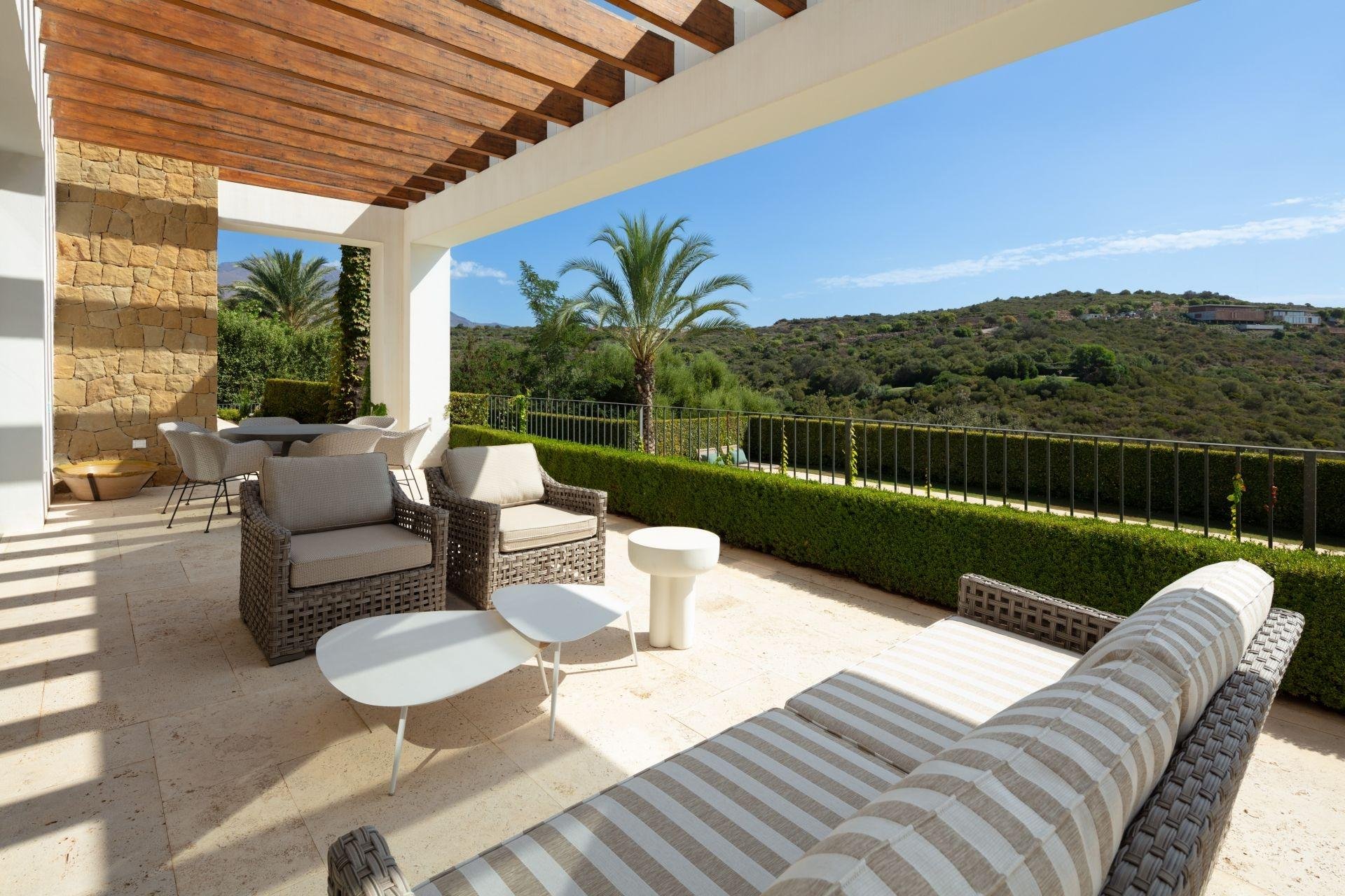 Obra nueva - Villa -
Casares - Pedregales