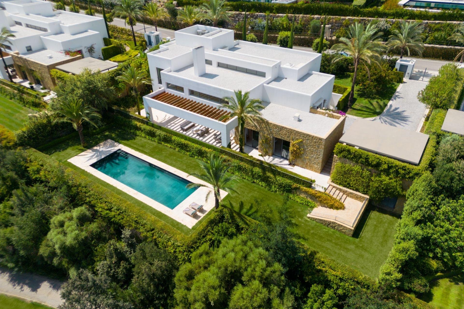 Obra nueva - Villa -
Casares - Pedregales