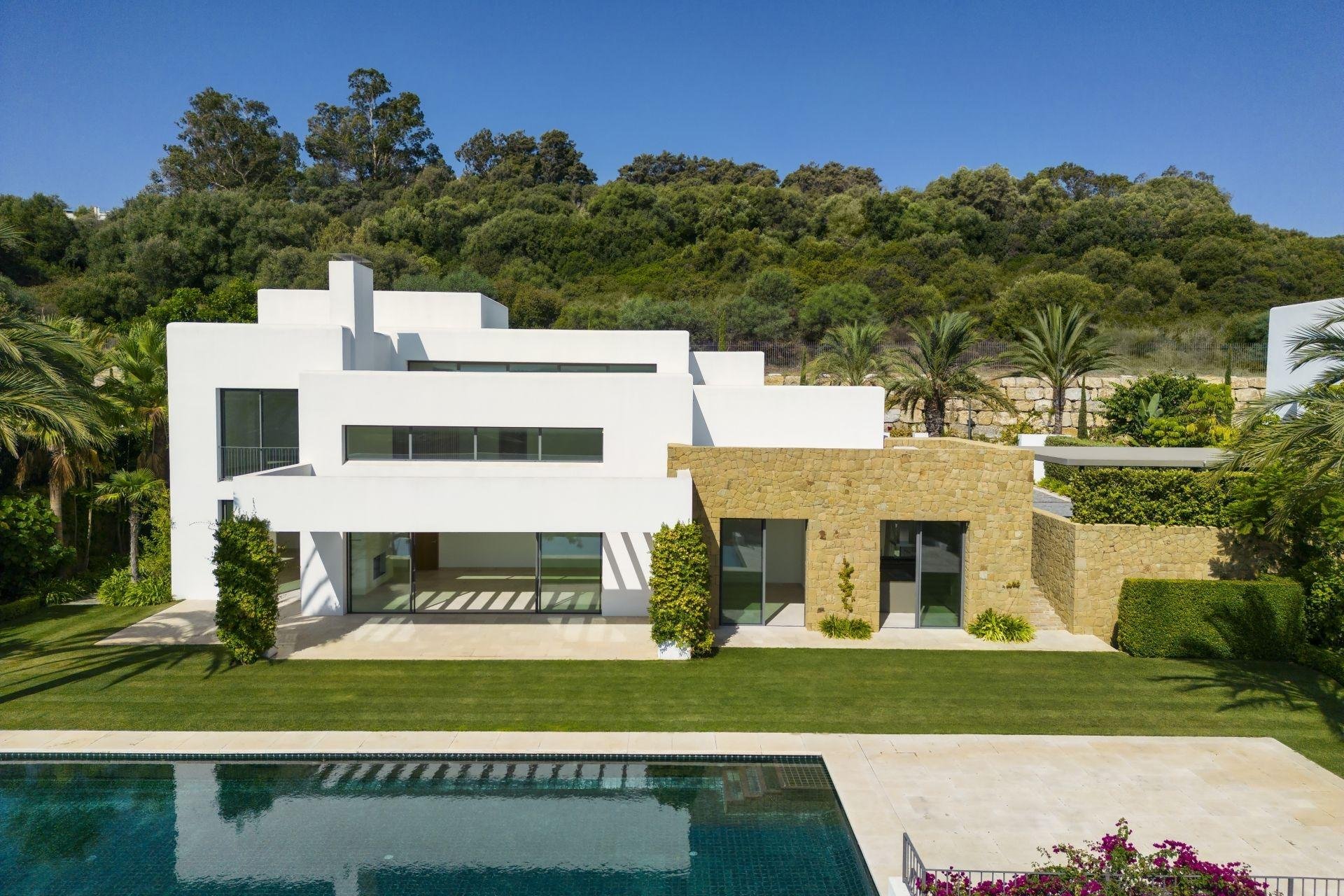 Obra nueva - Villa -
Casares - Pedregales