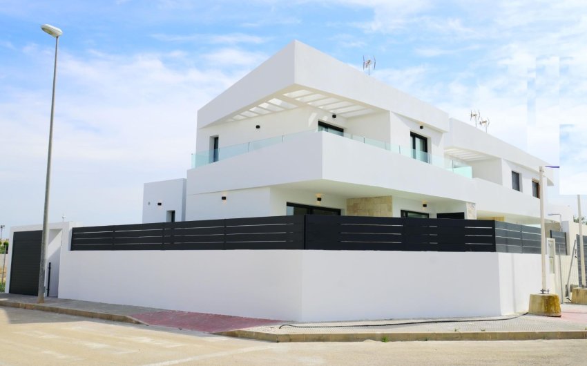 Obra nueva - Villa -
Dolores - polideportivo