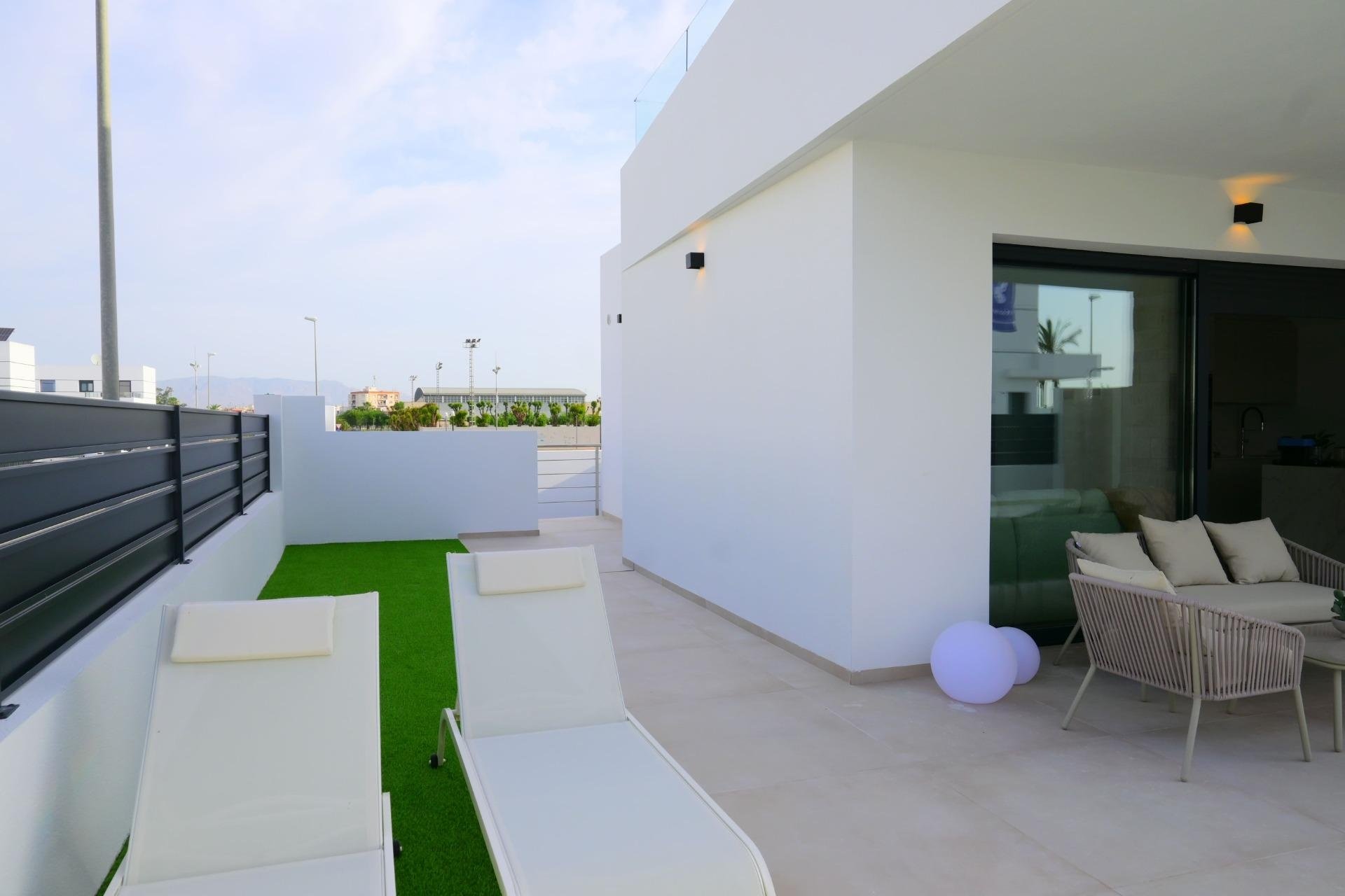 Obra nueva - Villa -
Dolores - polideportivo