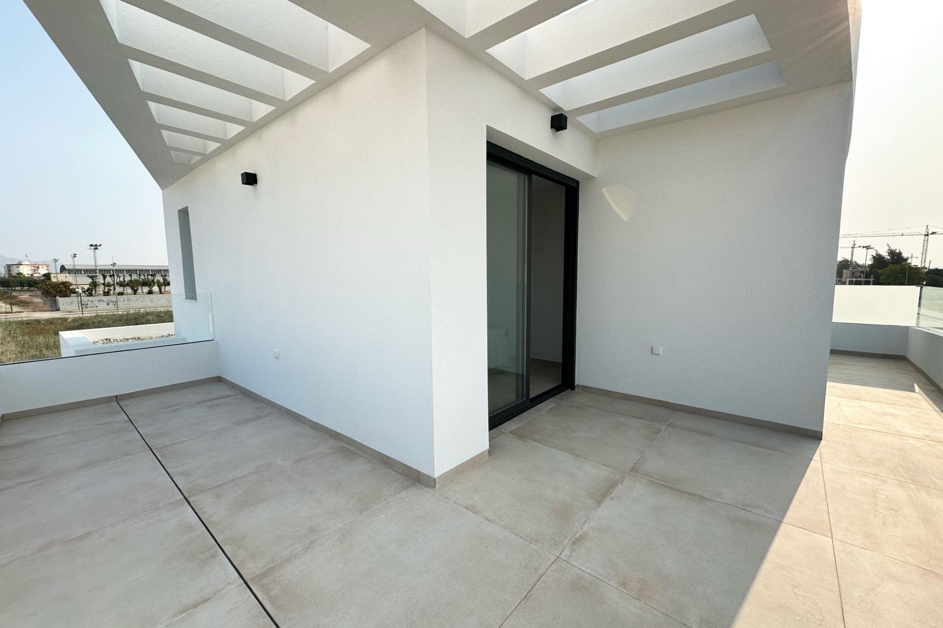 Obra nueva - Villa -
Dolores - polideportivo