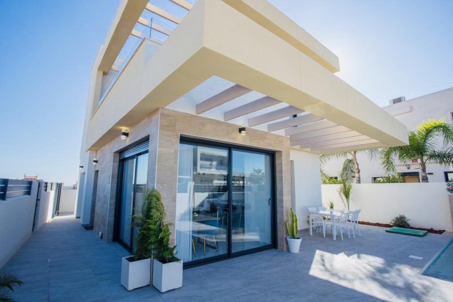 Obra nueva - Villa -
Los Montesinos - La Herrada