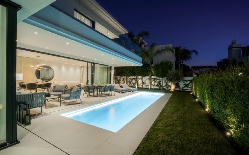 Obra nueva - Villa -
Marbella - The Golden Mile