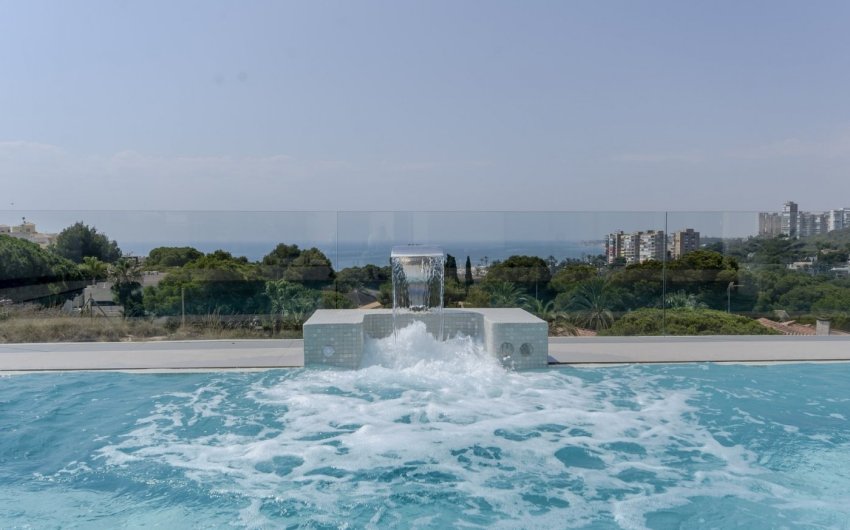 Obra nueva - Villa -
Orihuela Costa - Campoamor