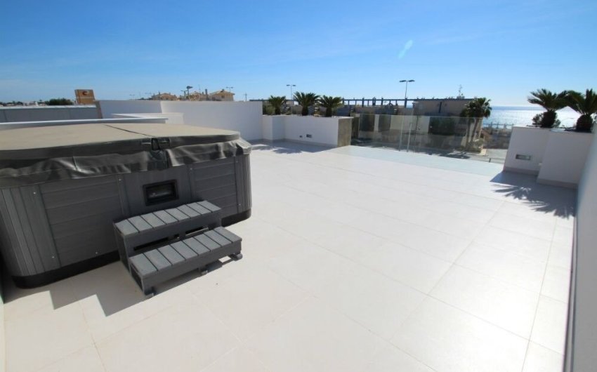 Obra nueva - Villa -
Orihuela Costa - Campoamor
