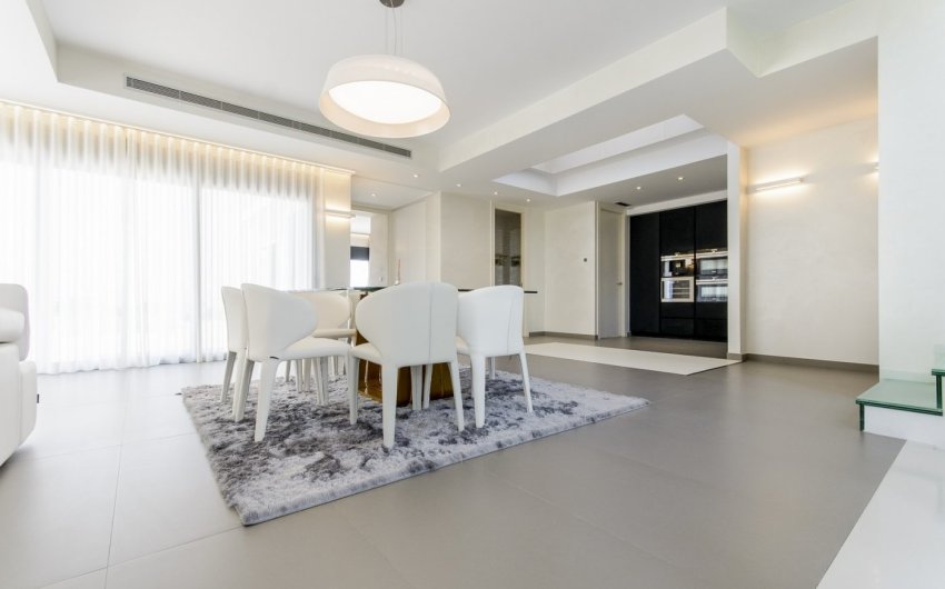 Obra nueva - Villa -
Orihuela Costa - Campoamor