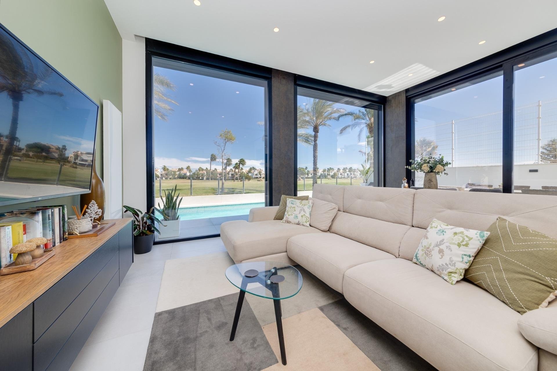 Obra nueva - Villa -
Pilar de la Horadada - Roda Golf