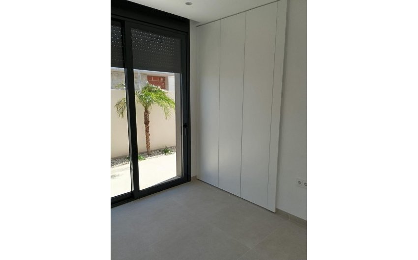 Obra nueva - Villa -
Pilar de la Horadada - Roda Golf
