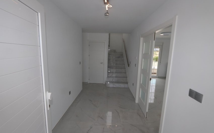 Obra nueva - Villa -
Pinoso - Camino Del Prado