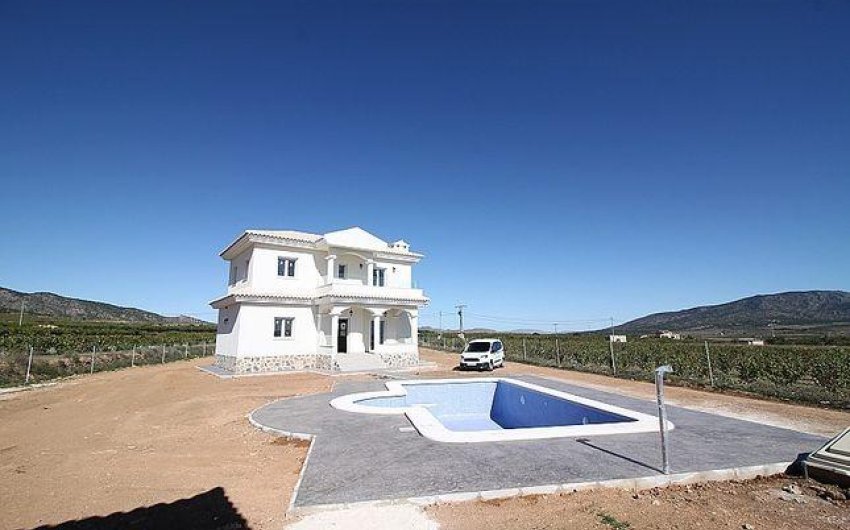 Obra nueva - Villa -
Pinoso - Camino Del Prado