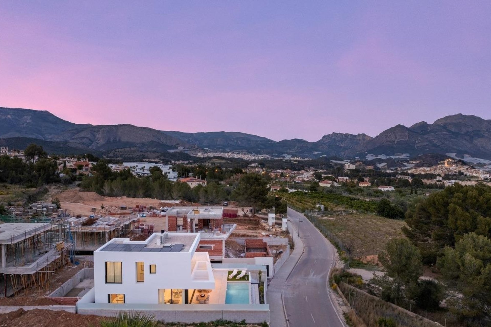 Obra nueva - Villa -
Polop - Urbanizaciones