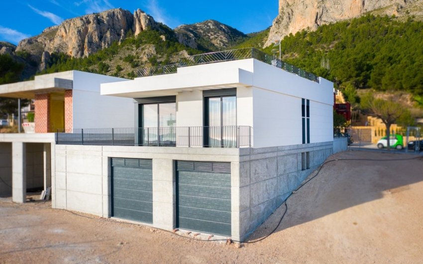 Obra nueva - Villa -
Polop - Urbanizaciones