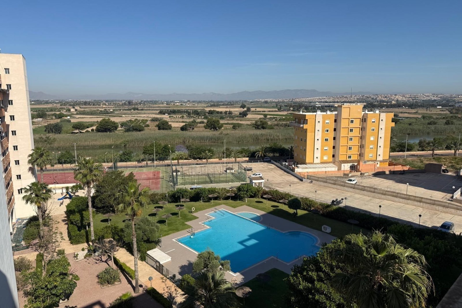 Resale - Apartamento -
Guardamar del Segura - Avenida del Puerto