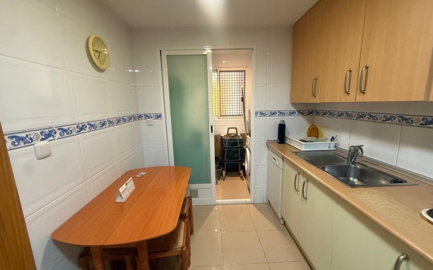 Resale - Apartamento -
Guardamar del Segura - Avenida del Puerto