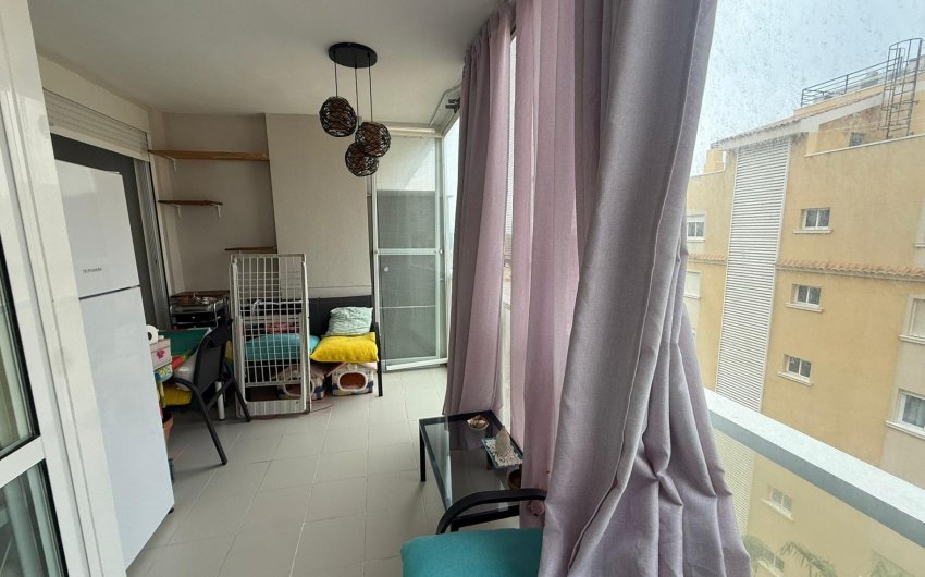 Resale - Apartamento -
Guardamar del Segura - Puerto Deportivo