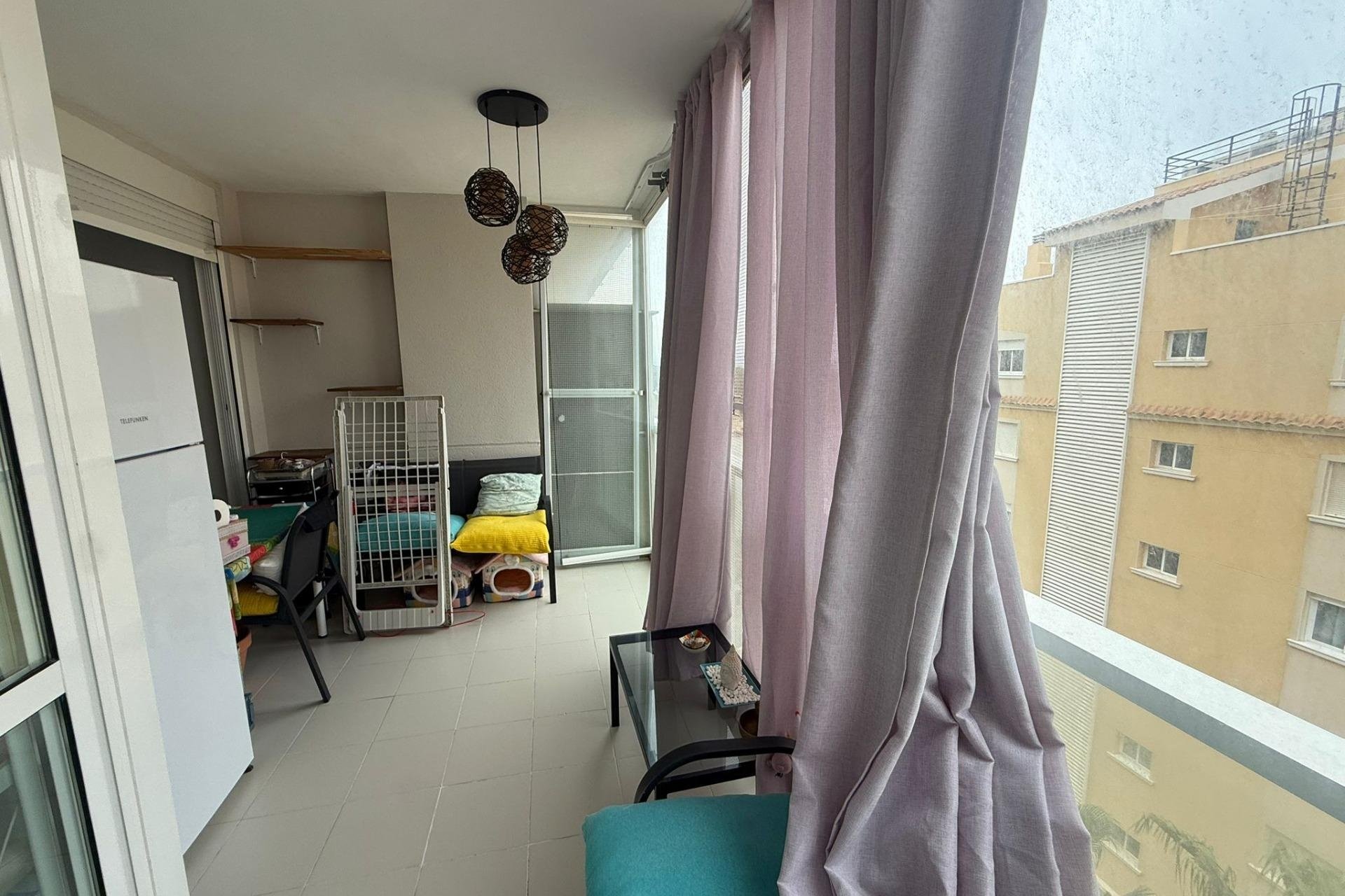 Resale - Apartamento -
Guardamar del Segura - Puerto Deportivo