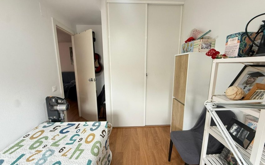 Resale - Apartamento -
Guardamar del Segura - Puerto Deportivo