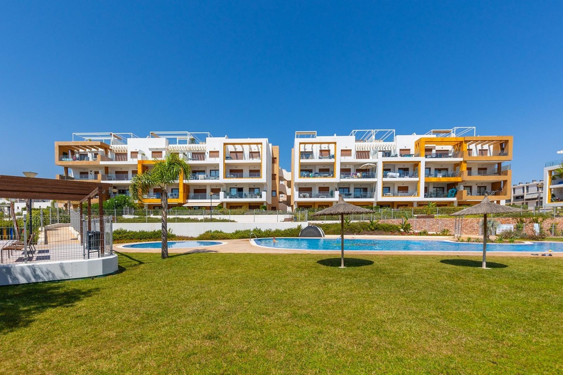 Resale - Apartamento -
Orihuela Costa - Los Dolses
