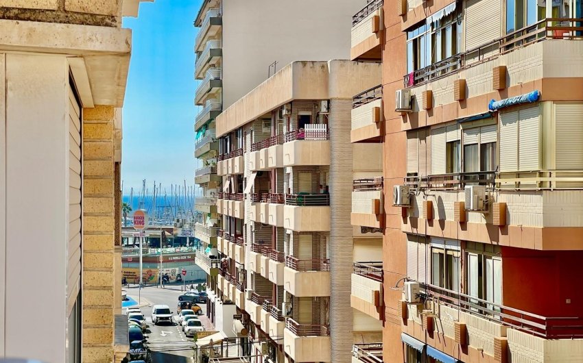 Resale - Apartamento -
Santa Pola - Puerto