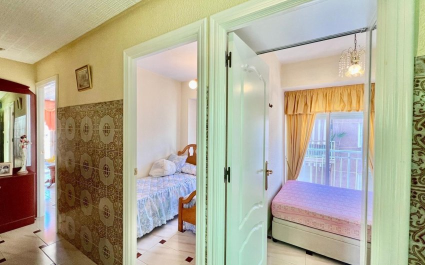 Resale - Apartamento -
Santa Pola - Puerto