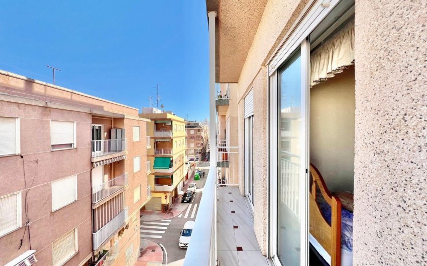 Resale - Apartamento -
Santa Pola - Puerto