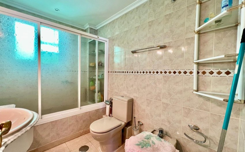 Resale - Apartamento -
Santa Pola - Puerto