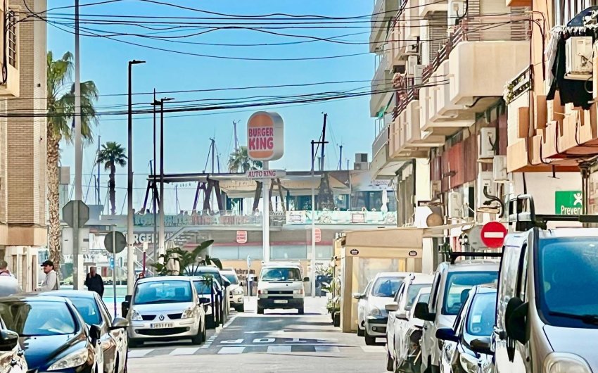 Resale - Apartamento -
Santa Pola - Puerto