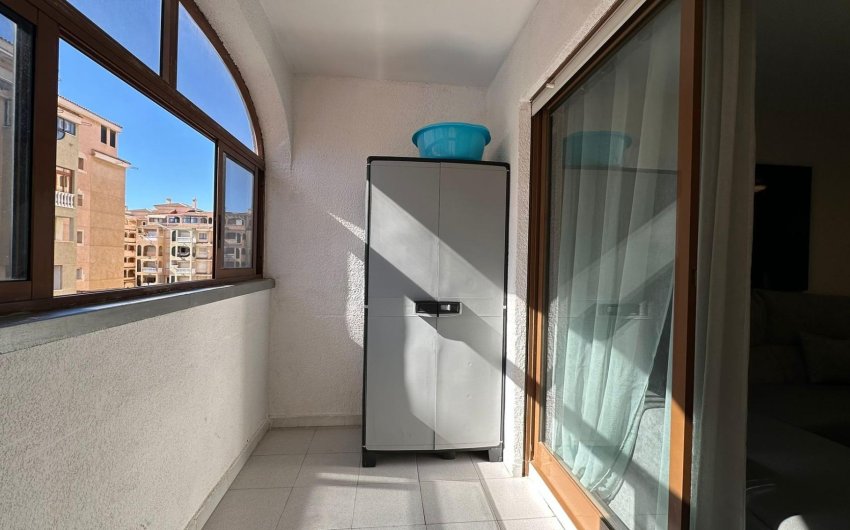 Resale - Apartamento -
Torrevieja - Centro