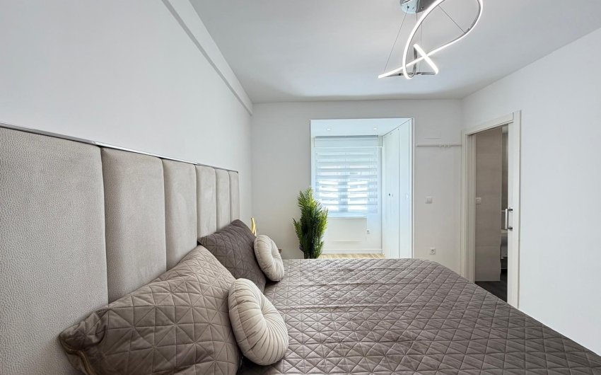 Resale - Apartamento -
Torrevieja - Centro