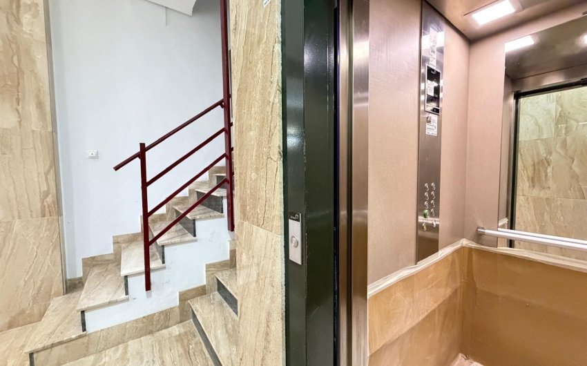 Resale - Apartamento -
Torrevieja - Centro