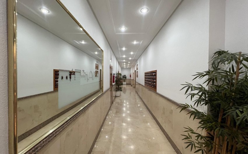 Resale - Apartamento -
Torrevieja - Centro