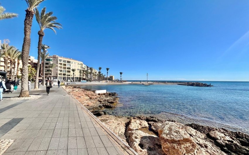 Resale - Apartamento -
Torrevieja - Centro