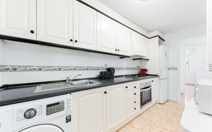 Resale - Apartamento -
Torrevieja - Centro
