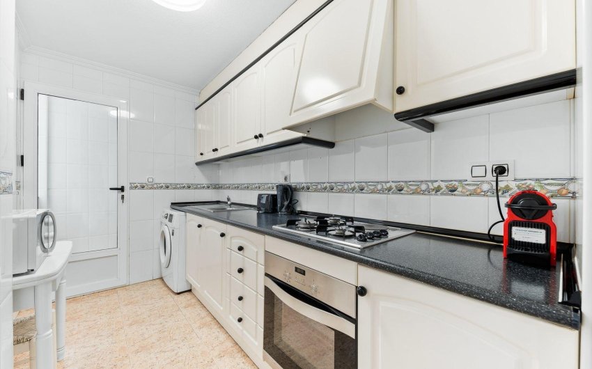 Resale - Apartamento -
Torrevieja - Centro