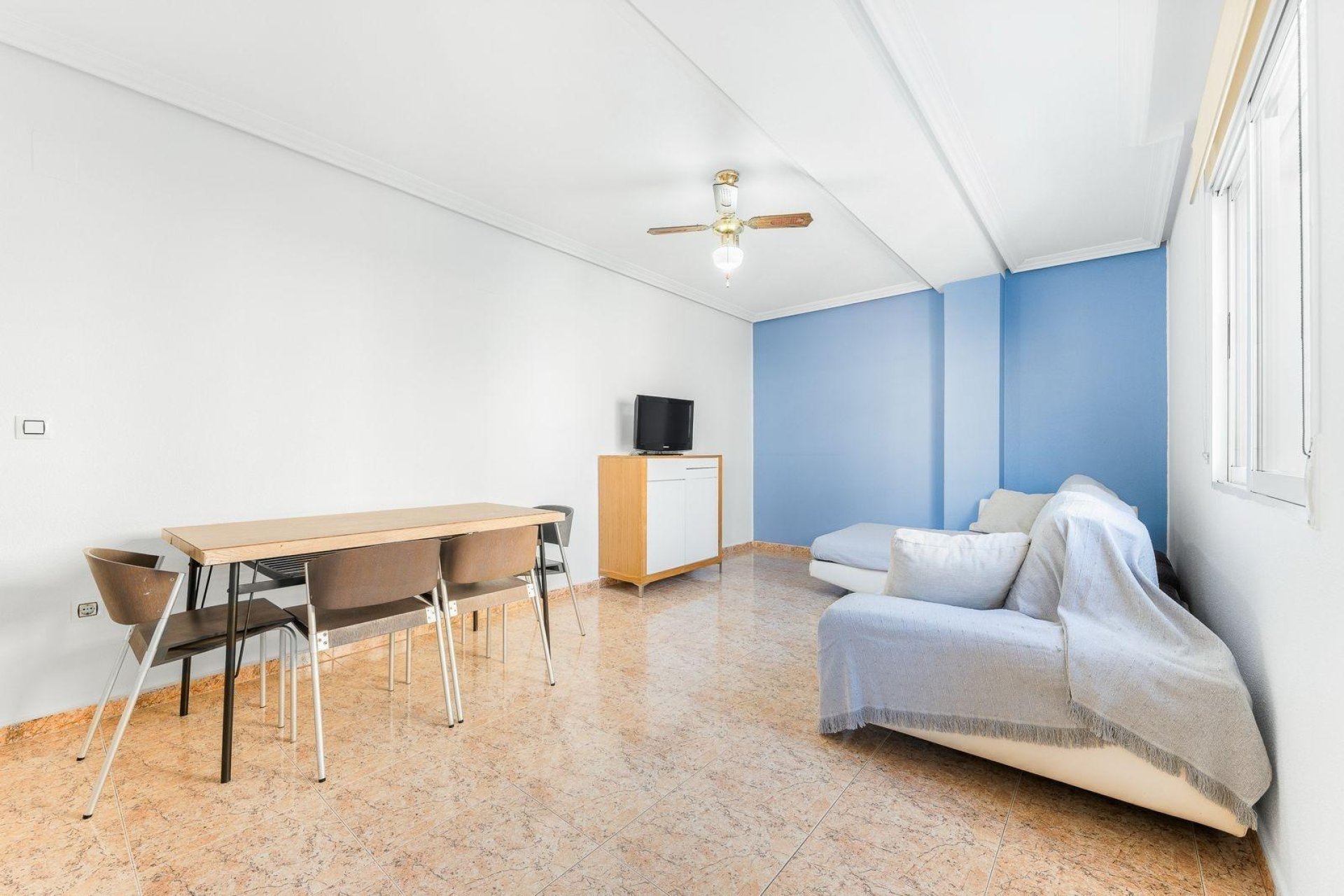 Resale - Apartamento -
Torrevieja - Centro