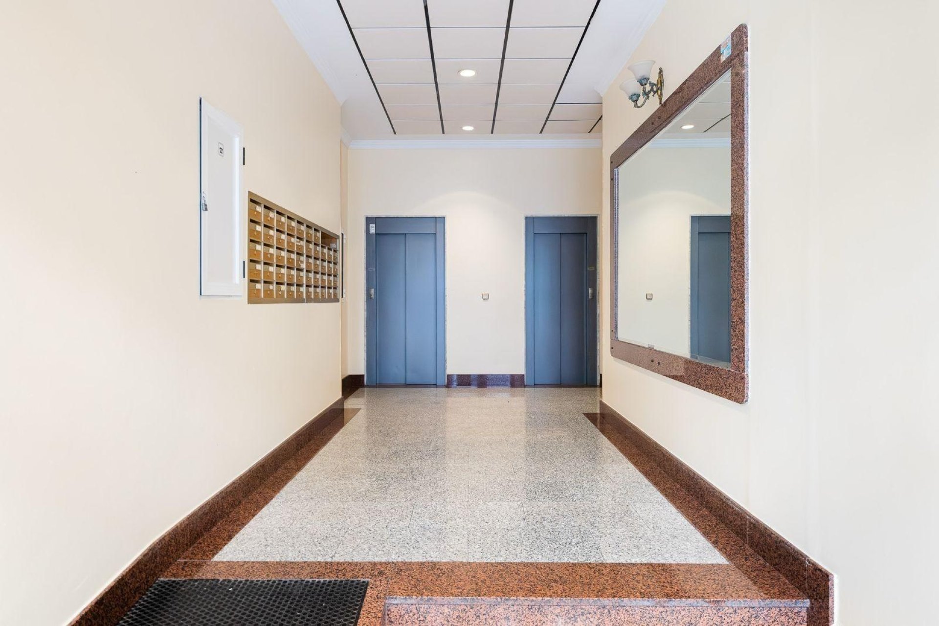 Resale - Apartamento -
Torrevieja - Centro