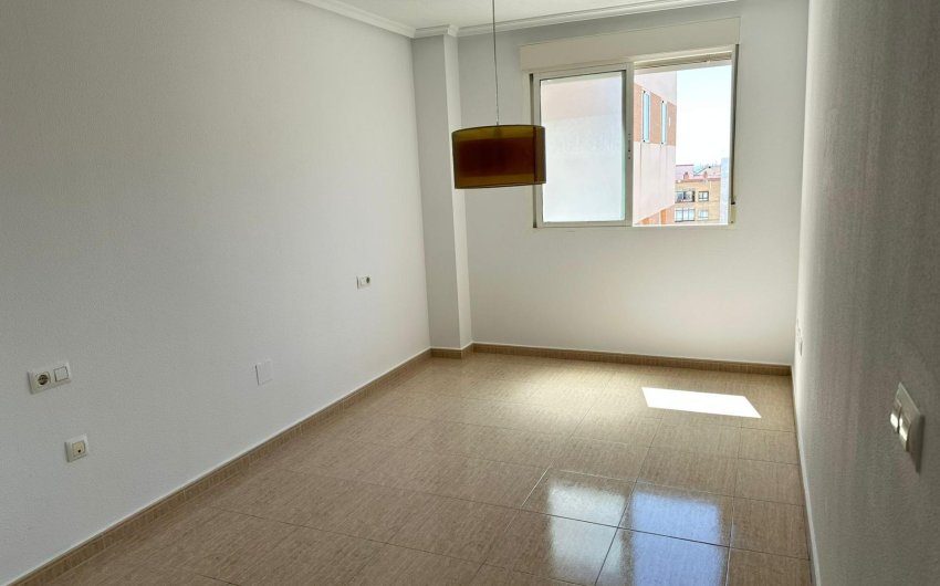 Resale - Apartamento -
Torrevieja - Centro